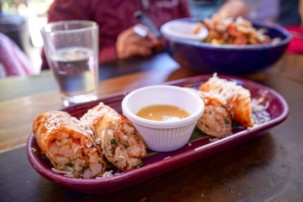 Hula's Island Grill by null