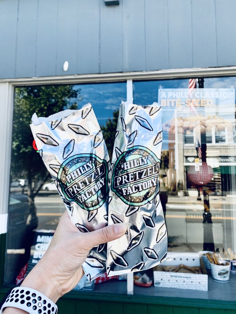 PHILLY PRETZEL FACTORY with reviews Updated September 2024 12