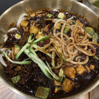 Mama’s Diner - a bowl of noodles and meat - Korean Near Me - Richmond, British Columbia Mama’s Diner - a bowl of noodles and meat - Korean Near Me - Richmond, British Columbia