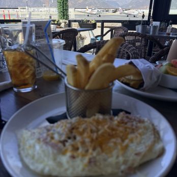 Maniac-Mikes Cafe - New American Near Me - Upland, California