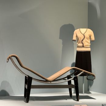 Saint Louis Art Museum - The original Le Corbusier lounge chair - Art Museums Near Me - St Louis, Missouri Saint Louis Art Museum - The original Le Corbusier lounge chair - Art Museums Near Me - St Louis, Missouri