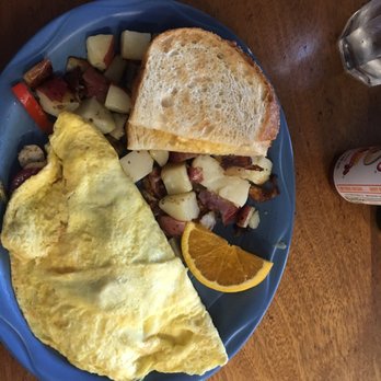 The Big Blue Cafe - Cheese omlette with veggies and chicken apple sausage - Breakfast & Brunch Near Me - Arcata, California The Big Blue Cafe - Cheese omlette with veggies and chicken apple sausage - Breakfast & Brunch Near Me - Arcata, California