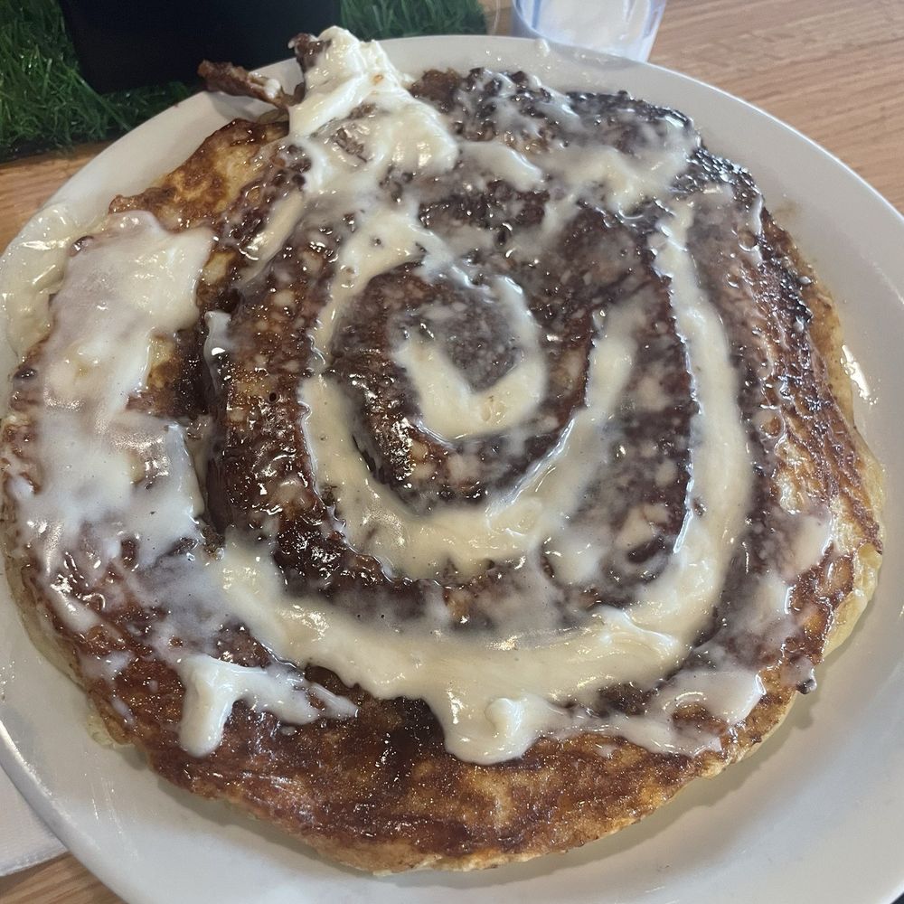 Batter Up Pancakes - Cinnamon roll pancakes - Pancakes Near Me - Clovis, California