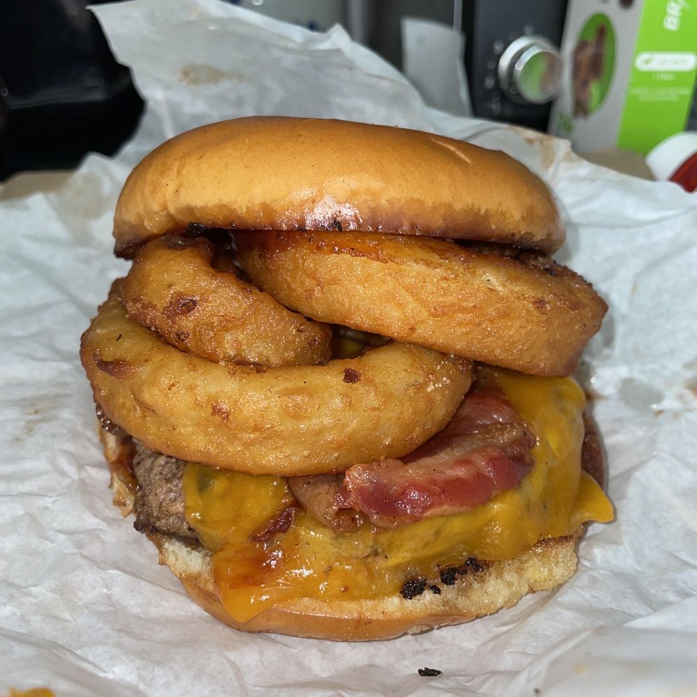 Canyon City Grill - BBQ bacon burger - Burgers Near Me - Canyon Lake, Texas