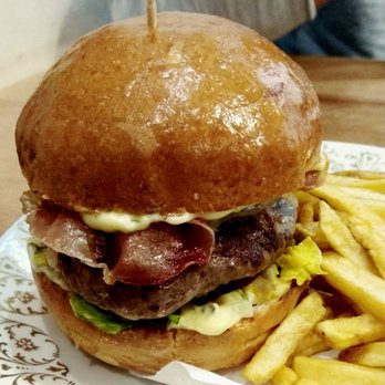BURGER INN - Special burger Jamón Albéniz from limited offer. - Burgers Near Me - Brno, JM