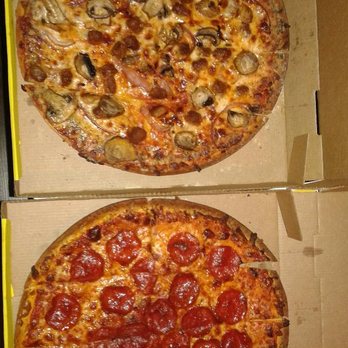 Hungry Howie's Pizza - Thin crust, fresh mushrooms, sausage, and jalapeno ranch crust, and on bottom Thin crust, pepperoni with cajun flavored crust - Pizza Near Me - San Antonio, Texas