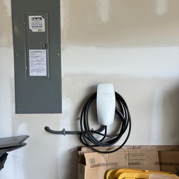 Jacobsen Electric - 60a/240v Tesla Wall Charger - Electricians Near Me