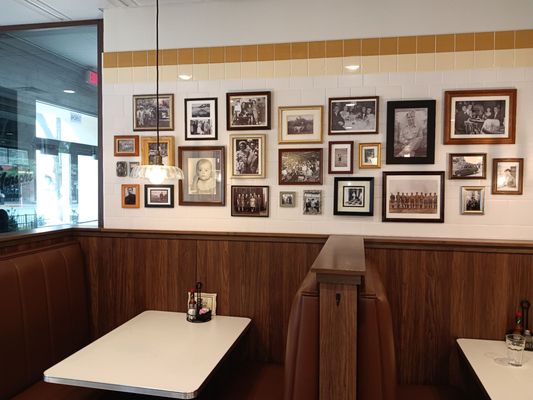 Mensch's Deli by null