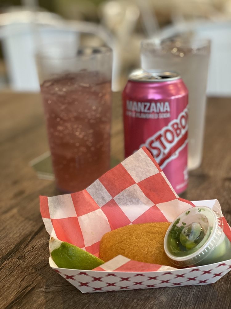 EL PATIO 305 Updated August 2024 250 Photos & 165 Reviews 2093