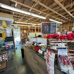 Beach Lobster & Farmstand