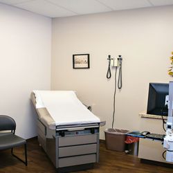 The Maxwell Group - Patient room