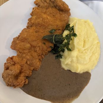 Rocker’s Roadhouse - Fried Chicken Plate - Southern Near Me - Valley Ford, California