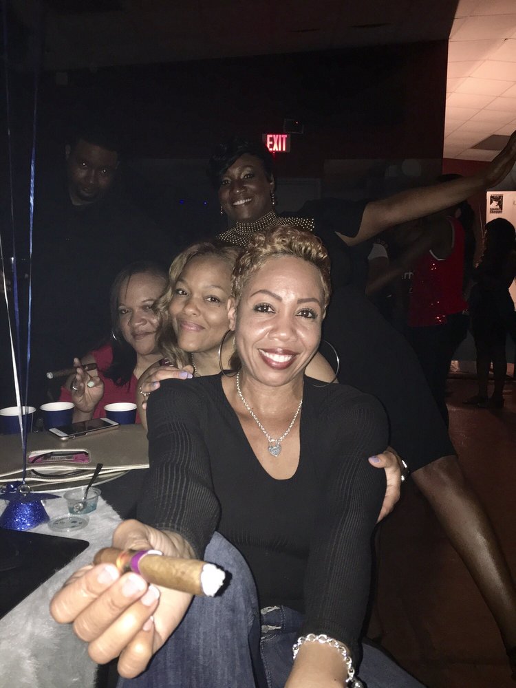 Churchill Smoke Shoppe