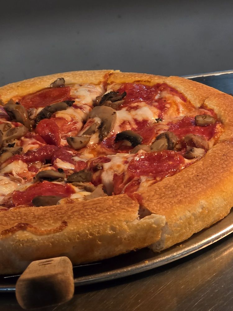 Social spots from Pizza Den