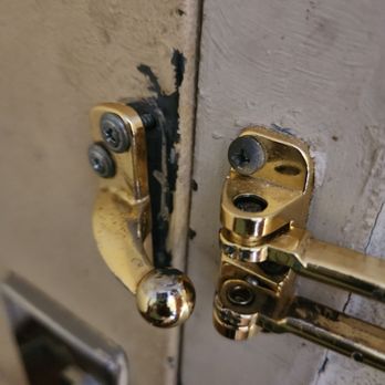 Quality Inn & Suites - Door latch - Hotels Near Me - Statesboro, Georgia Quality Inn & Suites - Door latch - Hotels Near Me - Statesboro, Georgia