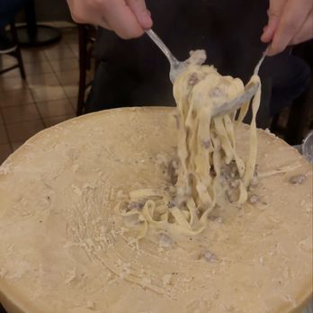 Lucca Osteria & Bar - Italian Near Me - Oak Brook, Illinois Lucca Osteria & Bar - Italian Near Me - Oak Brook, Illinois
