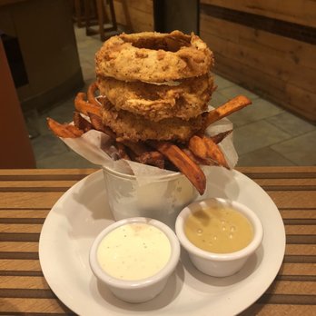 Bobby's Burgers - Sweet potato fries and onion rings - Burgers Near Me - Uncasville, Connecticut