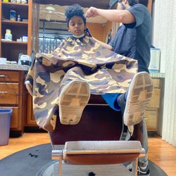 Zev's New York Barber Shop