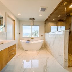 Visionary Handyman - Gorgeous fully tiled bathroom