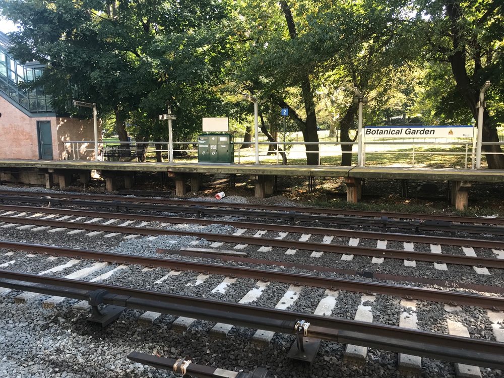 Mta Metro North Station Botanical Garden Train Stations 2999 Southern Blvd Bronx Ny United States Yelp - Botanical Garden Train Station Bronx Ny Mta Metro North Station Botanical Garden Train Stations 2999 Southern Blvd Bronx Ny United States Yelp - Botanical Garden Train Station Bronx Ny