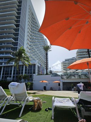 Eden Roc Miami Beach by null