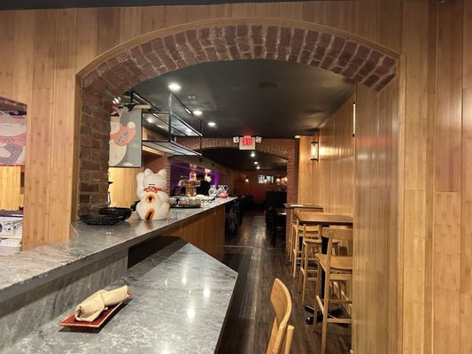 Umami Steak and Sushi Bar by null