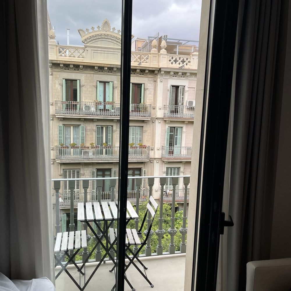 Room Mate Carla Hotel - Balcony - Hotels Near Me - Barcelona, B Room Mate Carla Hotel - Balcony - Hotels Near Me - Barcelona, B