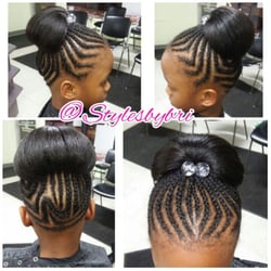 Stylesbybri - Children's Hair Service
Braiding Hair Service w/Ponytail
