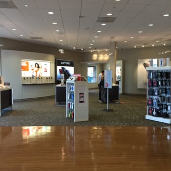 Verizon - Awesome customer service... I got everything done in less than 15 mins. - Mobile Phones Near Me - Reston, Virginia