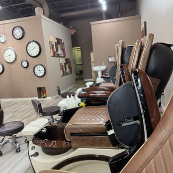 Polished - A dozen pedicure chairs. - Nail Salons Near Me - Greenville, South Carolina Polished - A dozen pedicure chairs. - Nail Salons Near Me - Greenville, South Carolina