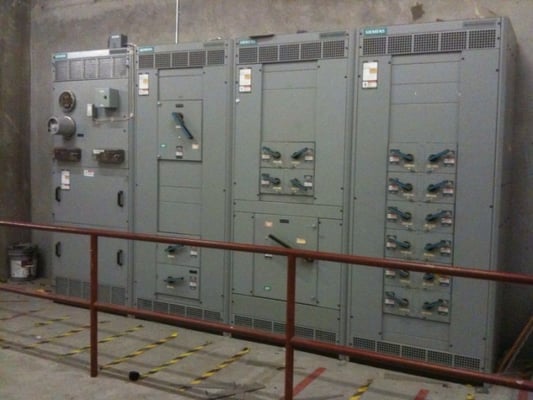 Vargas Electric Logo