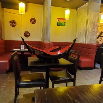 E sushi 2 - Sushi Bars Near Me - Brooklyn, New York