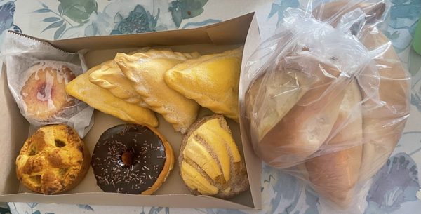 Mi Tierra Bakery #2 by null