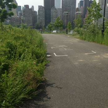 South Point Park - View of Manhattan from the park. - Parks Near Me - New York, New York