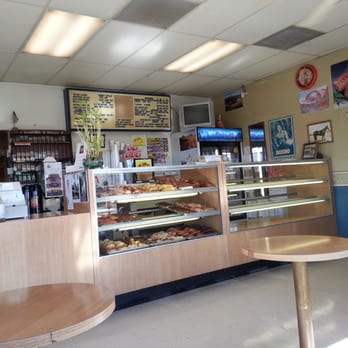 Bonsall Donut House - Front Counter - Donuts Near Me - Bonsall, California