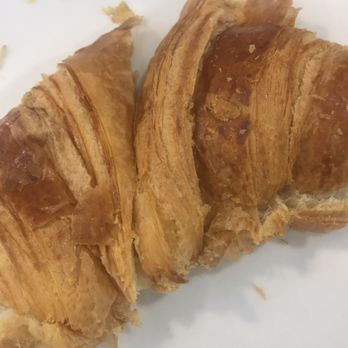 Pastelaria Ferrari - Croissant with butter - Diners Near Me - Lisbon, 11 Pastelaria Ferrari - Croissant with butter - Diners Near Me - Lisbon, 11