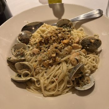 Orso's - Lucia's Linguine with Clams - Italian Near Me - Chicago, Illinois Orso's - Lucia's Linguine with Clams - Italian Near Me - Chicago, Illinois