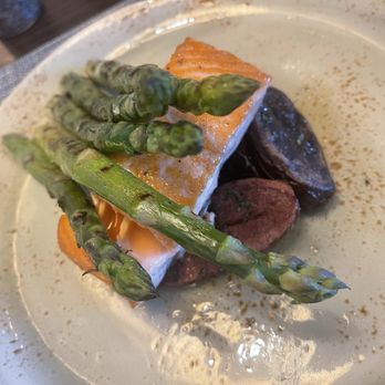 Viewpoint Neighborhood Kitchen - wild salmon seared salmon, grilled asparagus, fennel pollen, orange honey glaze, herb butter heirloom potatoes - New American Near Me - El Cajon, California Viewpoint Neighborhood Kitchen - wild salmon seared salmon, grilled asparagus, fennel pollen, orange honey glaze, herb butter heirloom potatoes - New American Near Me - El Cajon, California
