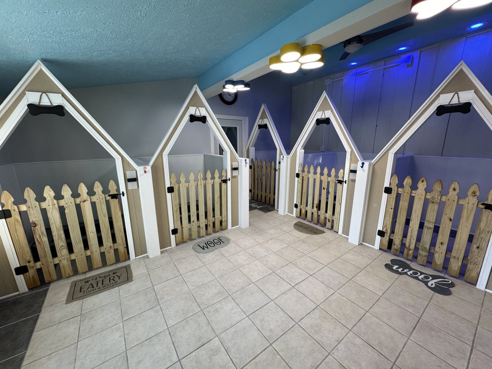 Happy Hound House - pet boarding facility in Chesterland, OH