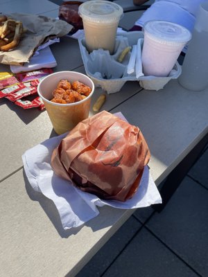 Burgers, Shakes & Fries by null