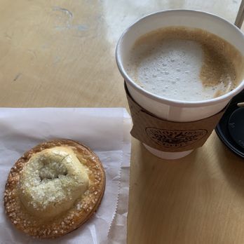 Cru Cafe - Hand pie and flat white - Breakfast & Brunch Near Me - Newport, Rhode Island