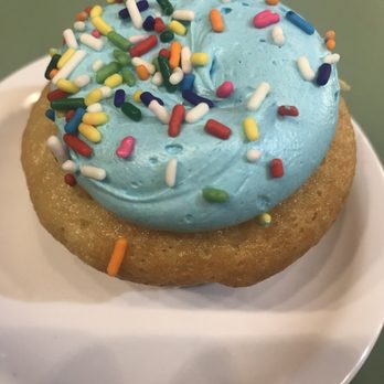 Molly's Cupcakes - Cake Batter, YUM. - Desserts Near Me - Chicago, Illinois