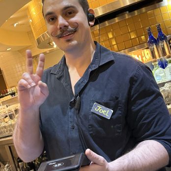 California Pizza Kitchen - Must stop by the bar for drinks - Pizza Near Me - Simi Valley, California