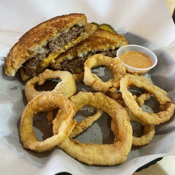 Big Boy - Patty melt and onion rings - New American Near Me - Fort Gratiot, Michigan Big Boy - Patty melt and onion rings - New American Near Me - Fort Gratiot, Michigan