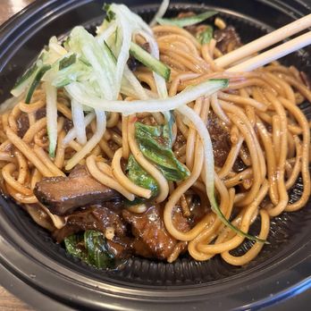 Noodles and Company - Spicy Korean Steak Noodles - Salad Near Me - Shiloh, Illinois Noodles and Company - Spicy Korean Steak Noodles - Salad Near Me - Shiloh, Illinois
