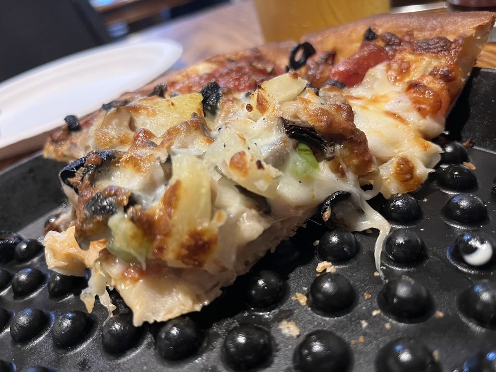 Linwood Bar & Grill Logo