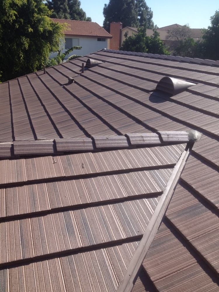 Slide of Selah Roofing 