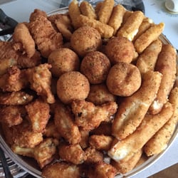 Nonnas Kitchen and Deli - Appetizer sampler!