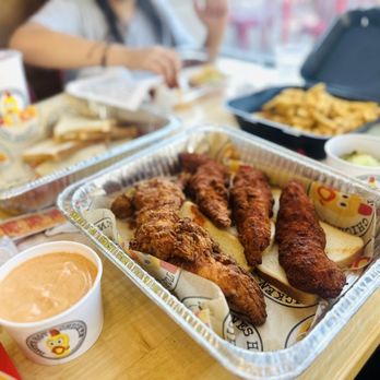 Dave's Hot Chicken - Chicken fingers Hot Box - Sliders - Chicken Shop Near Me - Sherman Oaks, California Dave's Hot Chicken - Chicken fingers Hot Box - Sliders - Chicken Shop Near Me - Sherman Oaks, California