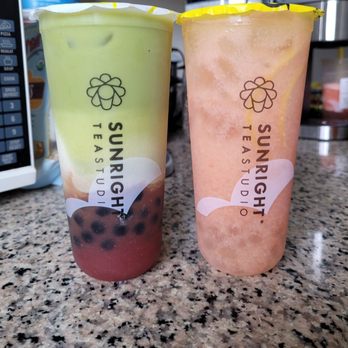 Sunright Tea Studio - Sunnyvale - Strawberry matcha latte, grapefruit yakult - Bubble Tea Near Me - Sunnyvale, California